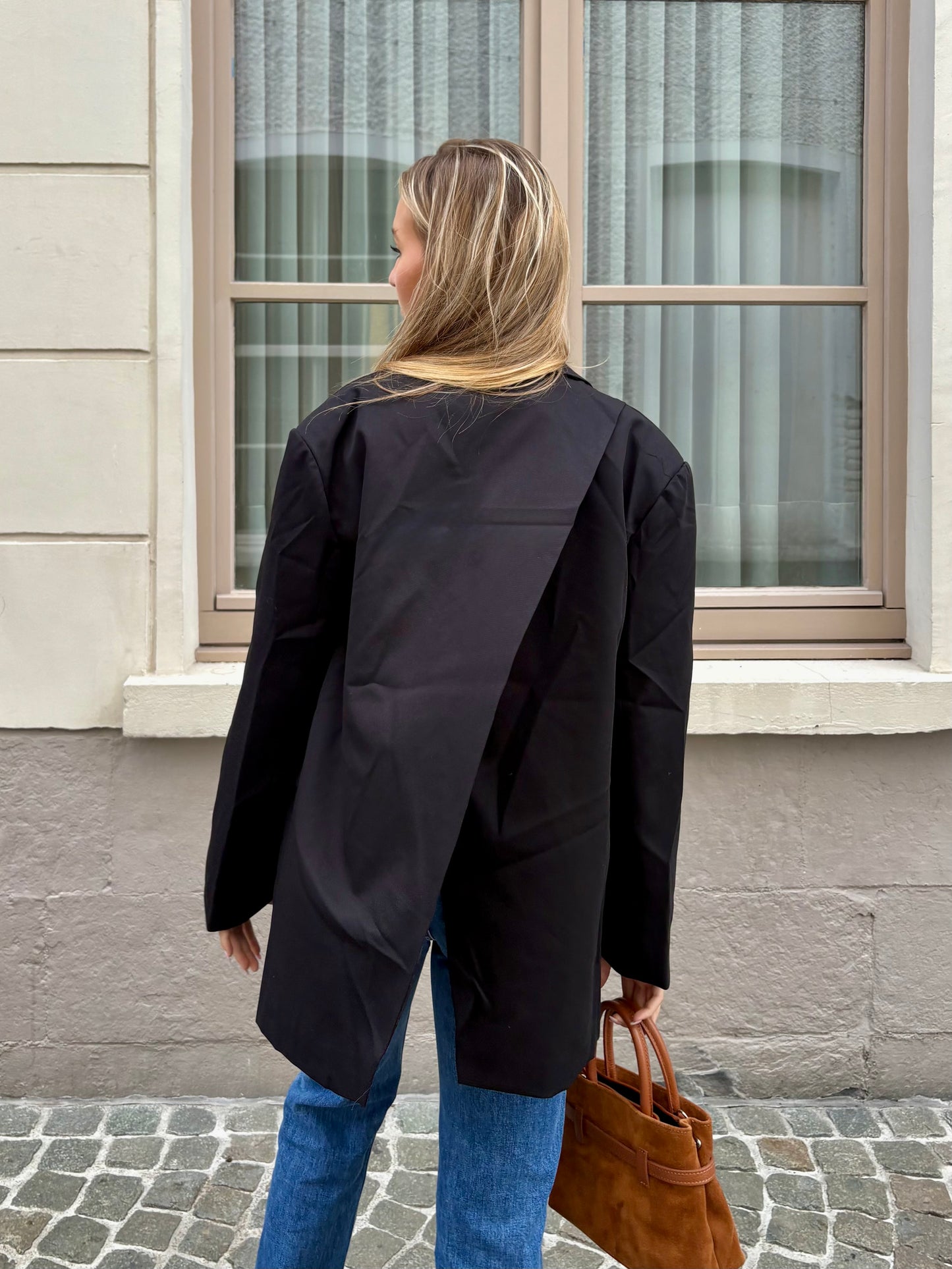 Blazer noir - ASYMÉTRIQUE