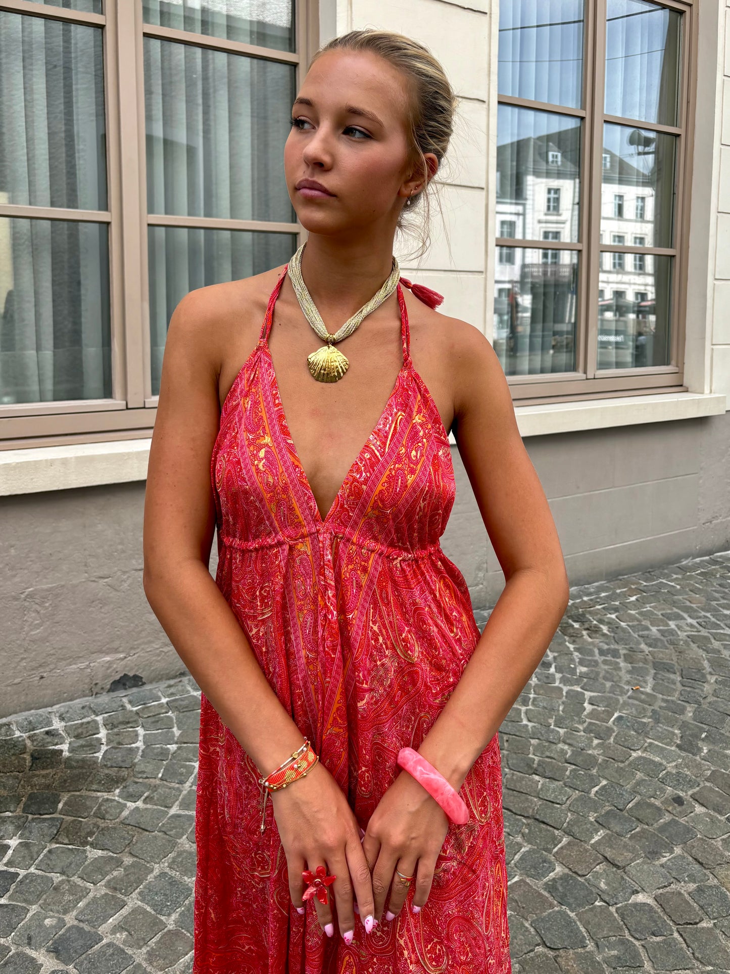 Robe rouge - MONA