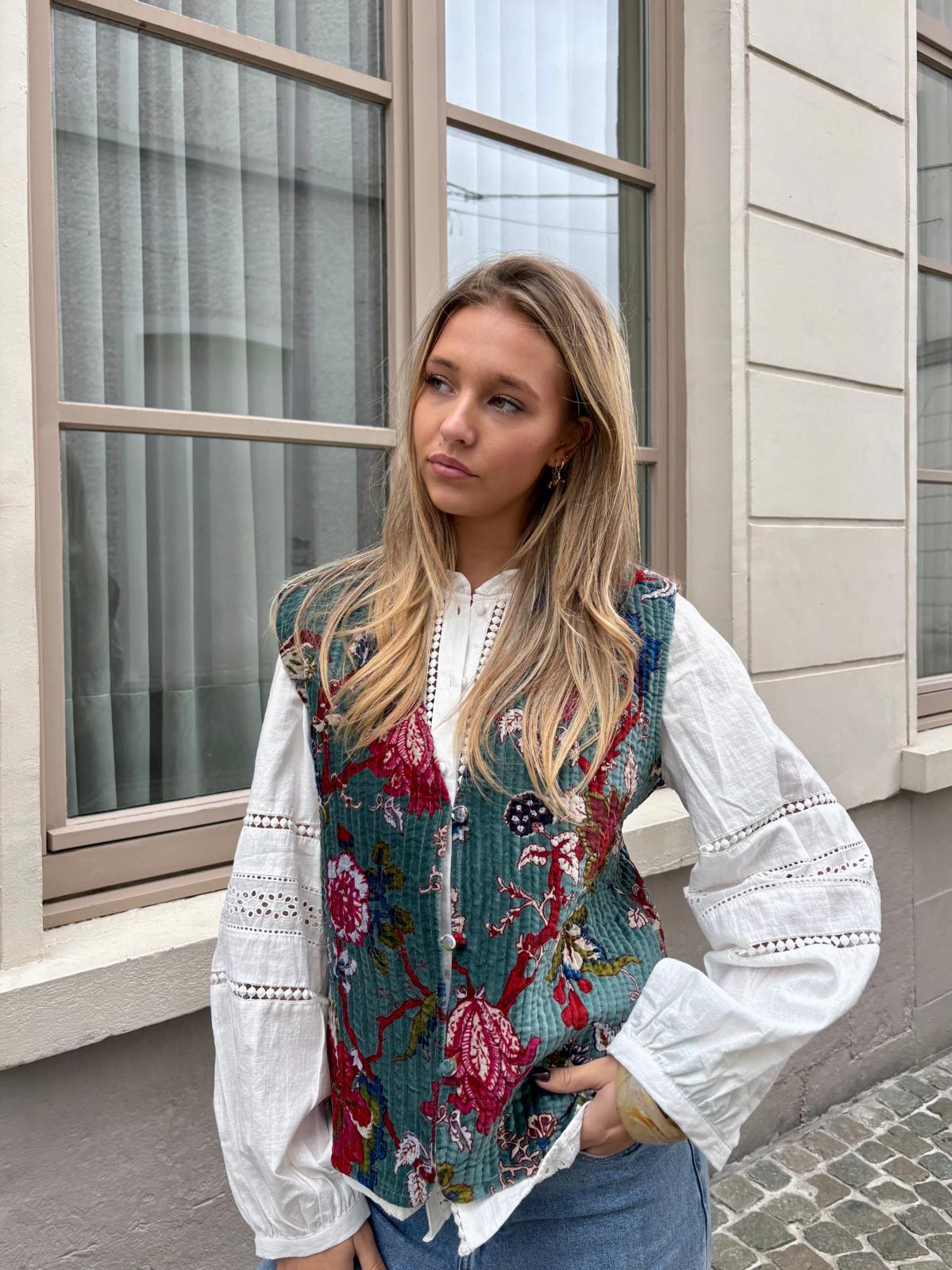 Veste - SINA