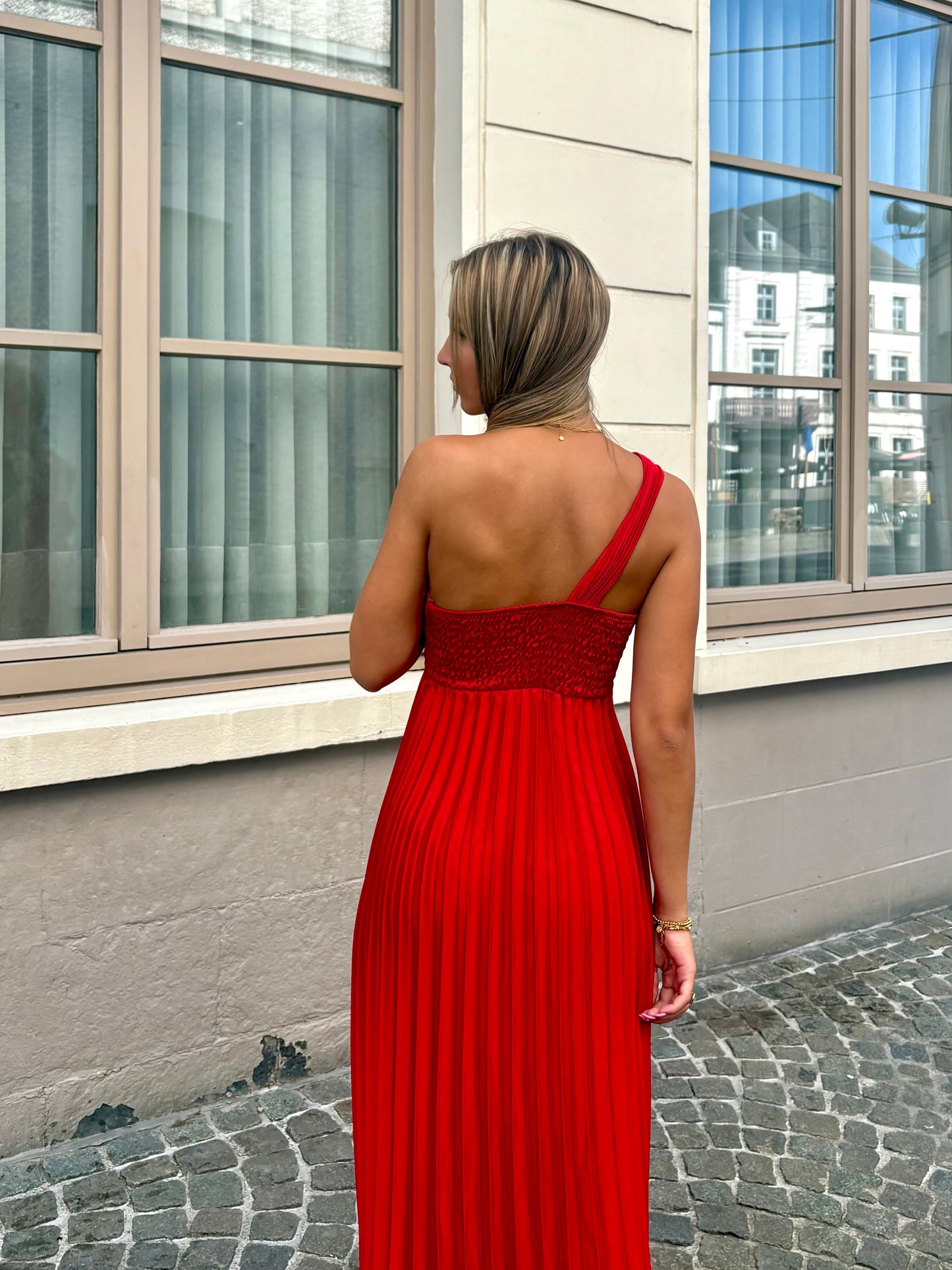 Robe rouge - ILYANA
