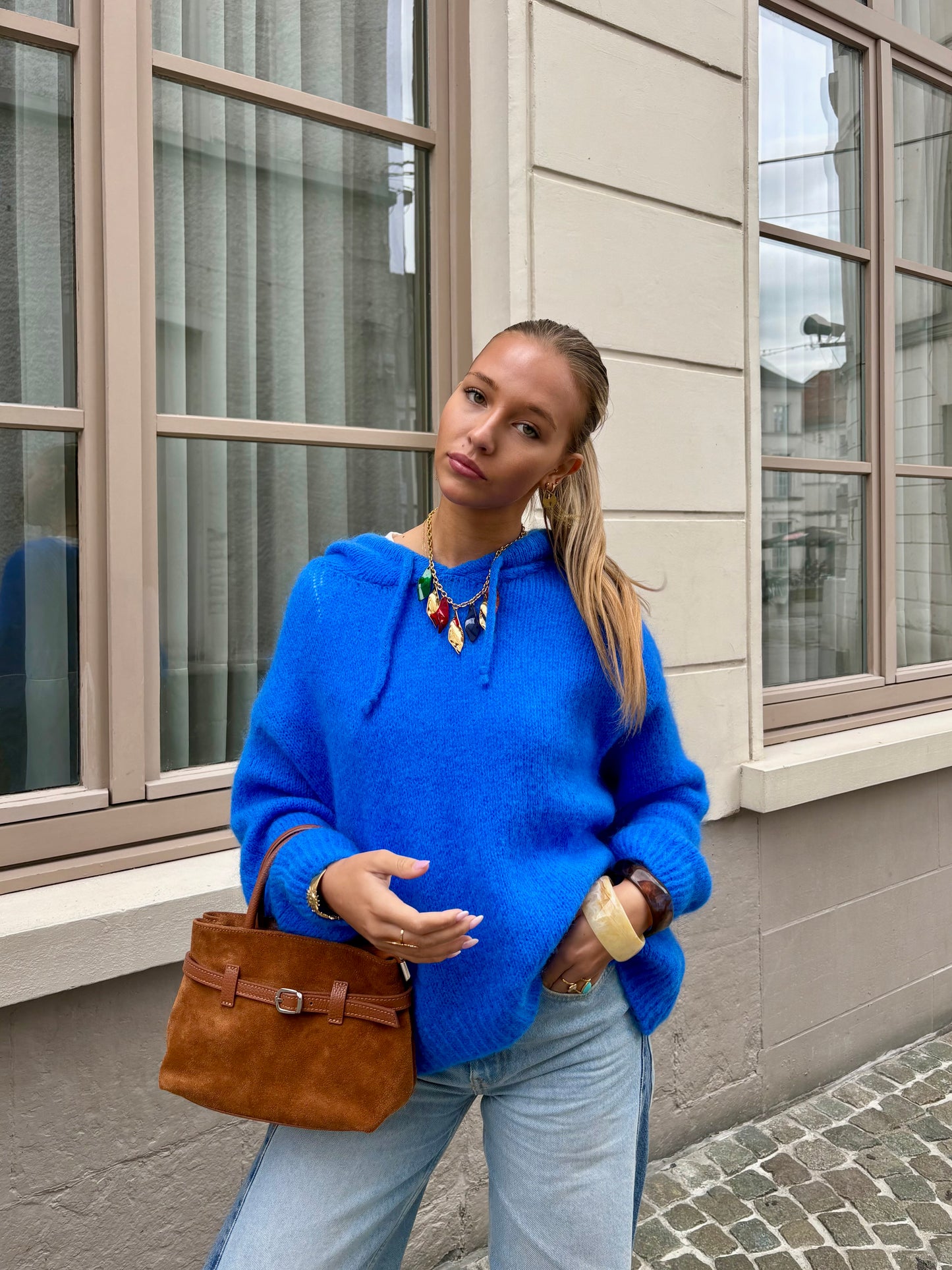 Pull à capuche bleu - AMANDA