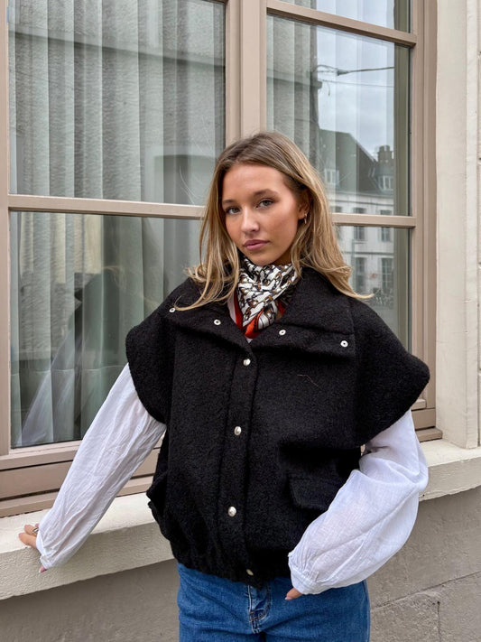 Veste noire - LINE